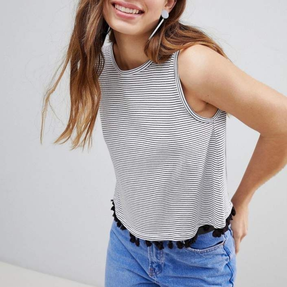 NWOT • new look pom pom trim shell top |  striped, us 10